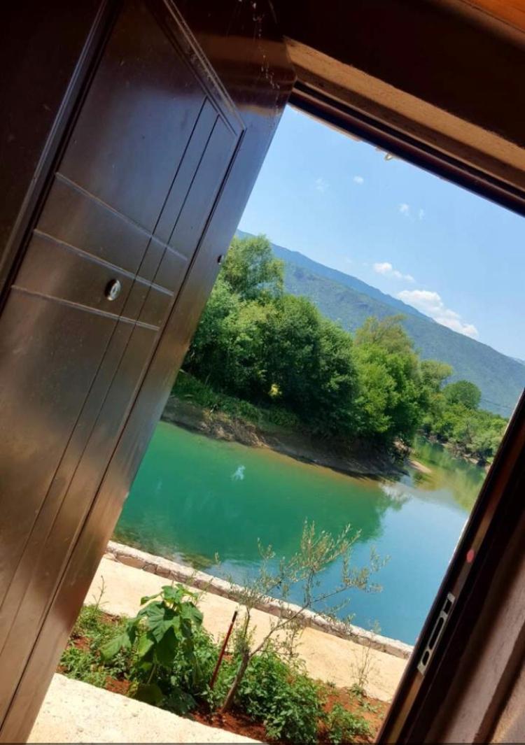 Danilovgrad Splav "Slap" - Bungalovi المظهر الخارجي الصورة